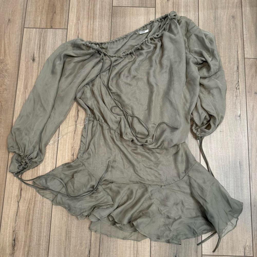 NOWT Houseof Cb Wilhelmina Ash Green Off Shoulder Dress
